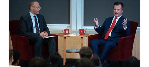 Holloway spoke with Emanuel, Chief Washington correspondent for Fox News Channel, during a class for his Byrne Seminar “Cultivating Citizenship to Support Democracy.”