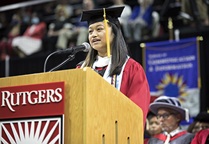 Arielle Yu ‘ITI22 Delivers the class speech at the 2022 SC&I graduation 