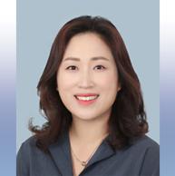 Lee, a faculty member at Korea University, is an expert in mediated communication and organizational communication network research. 